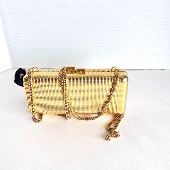 Vintage Columbine Evening Bag | Shiney Gold Metal with Tassle Size: Os - Picture 7 of 11